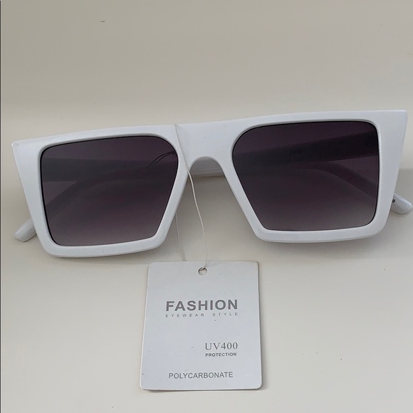 🆕 🆑 SUNGLASSES - Picture 4 of 7